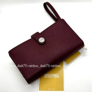 Michael Kors Jet Set Phone Wallet